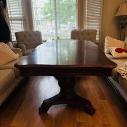 Elegant Expandable Dining Table