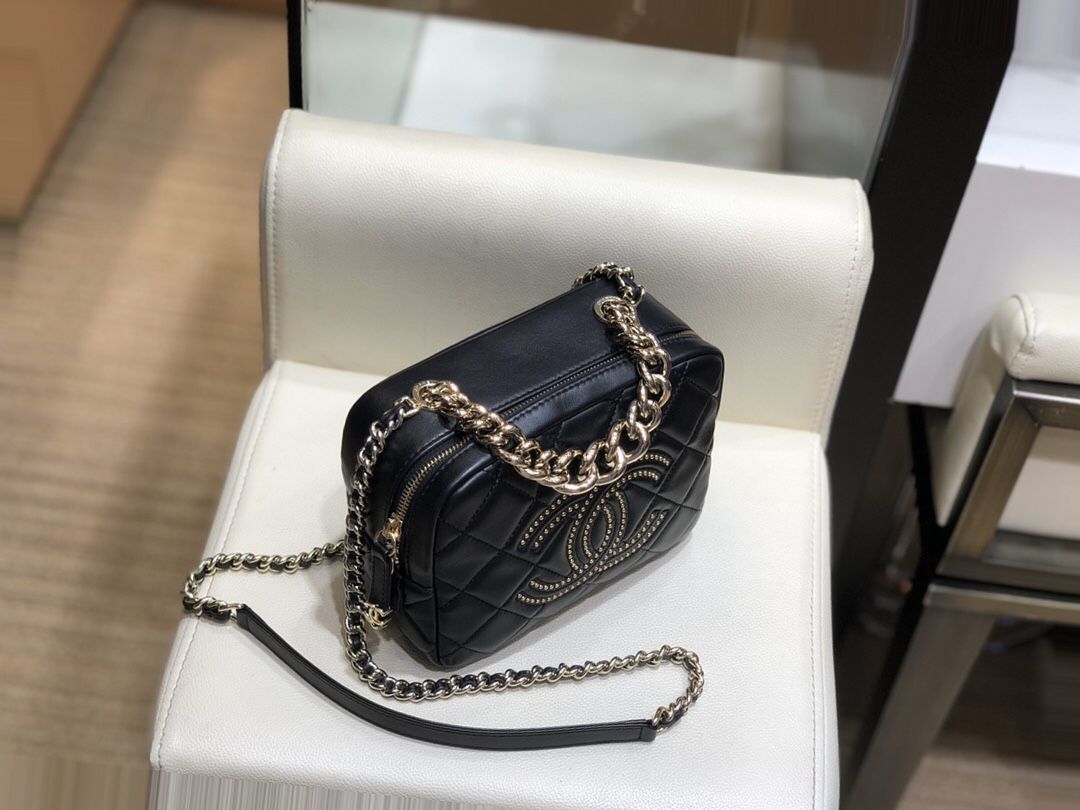 Aunthentic Chanel Camera bag for Sale in Chula Vista, CA - OfferUp