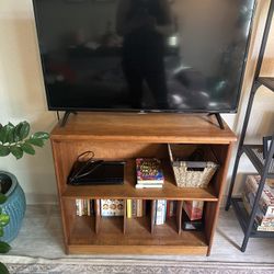 Roku TV 19x34 Inch Screen + Remote