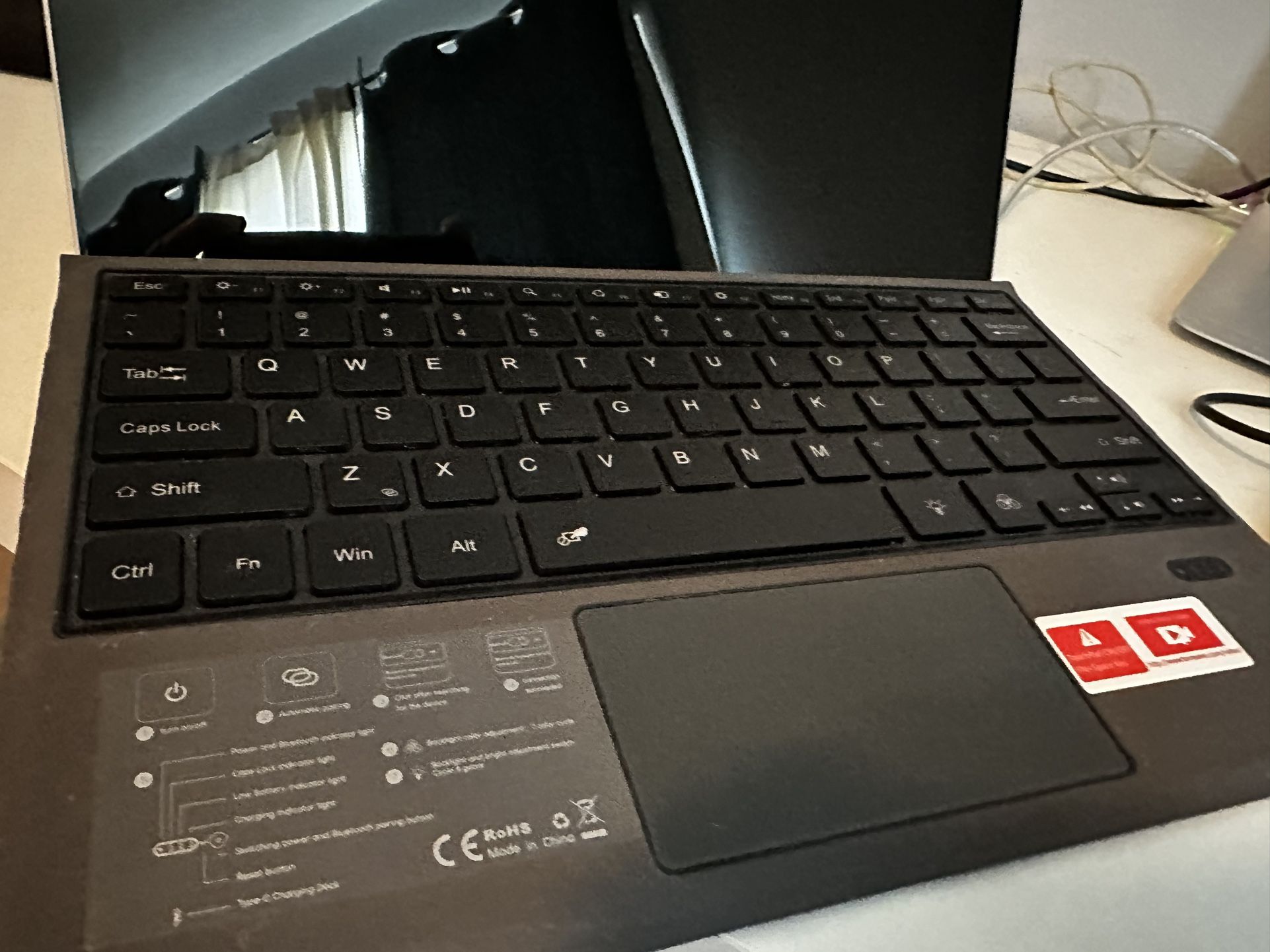 Surface Pro 4 I5-6300U Dual Core 8 GB, 256 GB SSD, HP 2509m LCD Monitor, 21.5" 21.5" widescreen  