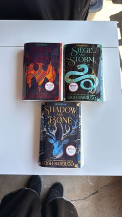 Shadow And Bone Books