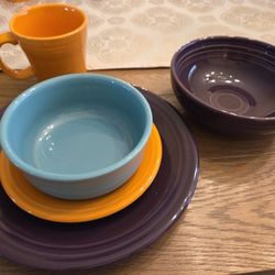 Complete Fiesta dinner set!