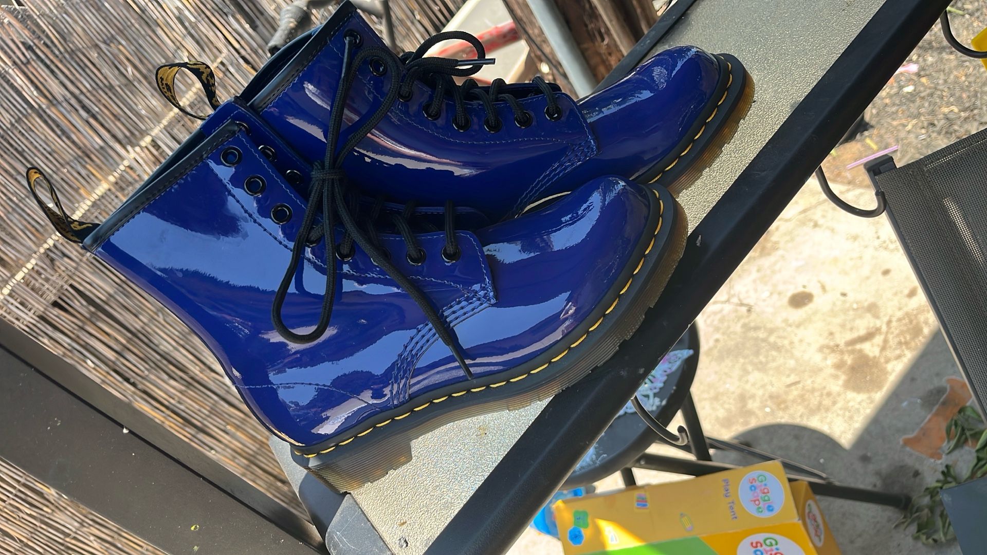 Dr. Martens 