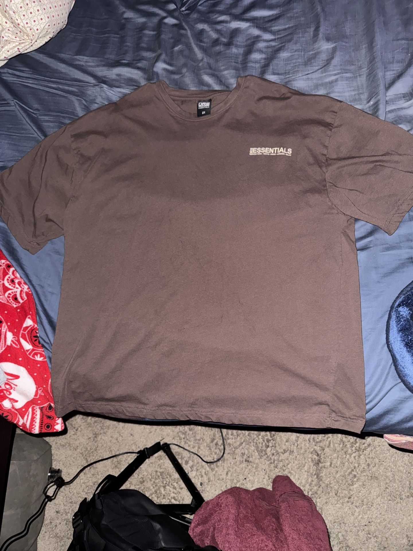 Selling 2 shirts (never worn after purchase)