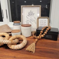 Miscellaneous Farmhouse Decor 