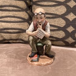 Vintage Pucci Accountant Tax Man Reading Porcelain  Figurin 