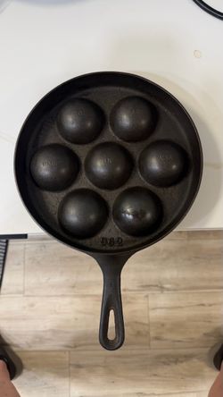 Vintage Griswold No. 32 Cast Iron Aebleskiver Pan #962 - Restored