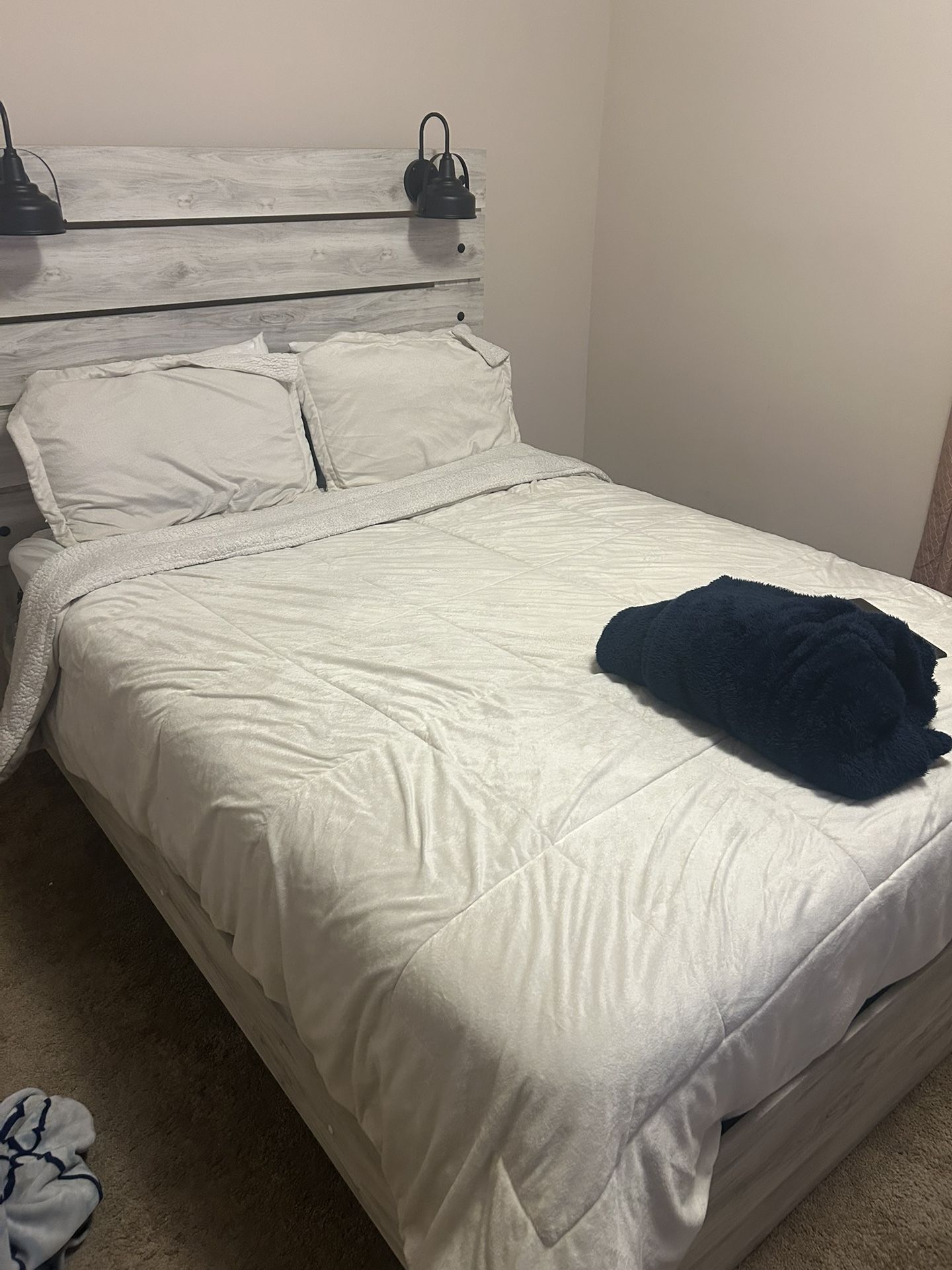 Queen Size Bed