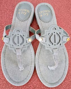 Crown and ivy sandals size 7