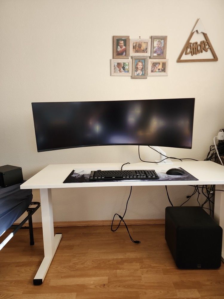 Samsung Odyssey G9 240hz 49 Inch