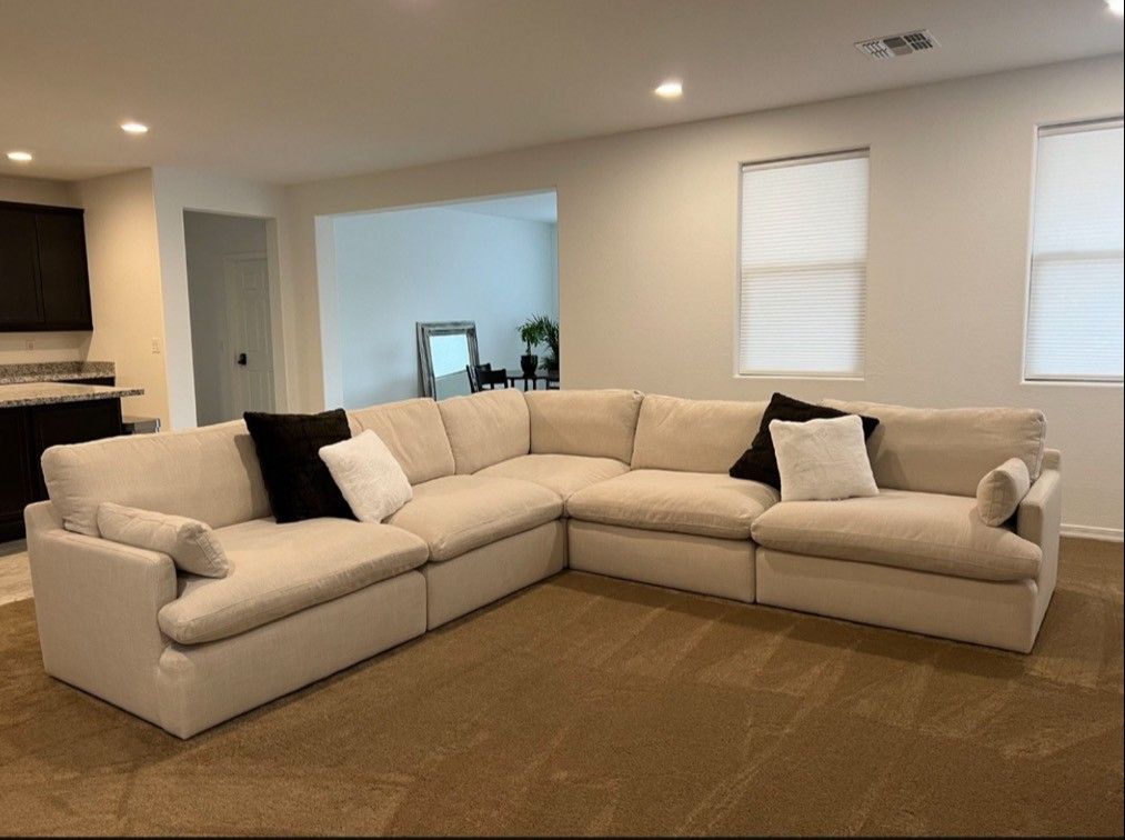 Modular Cloud RH Sectional