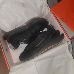 Nike X Sacai Vaporwaffle (Black And Gum)