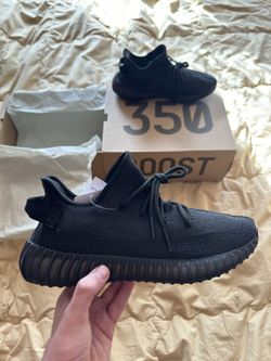 Size 8.5- Yeezy Boost 350 V2 'Onyx’