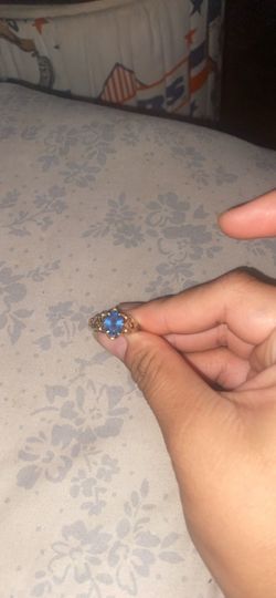 Ring for sale it’s beautiful piece