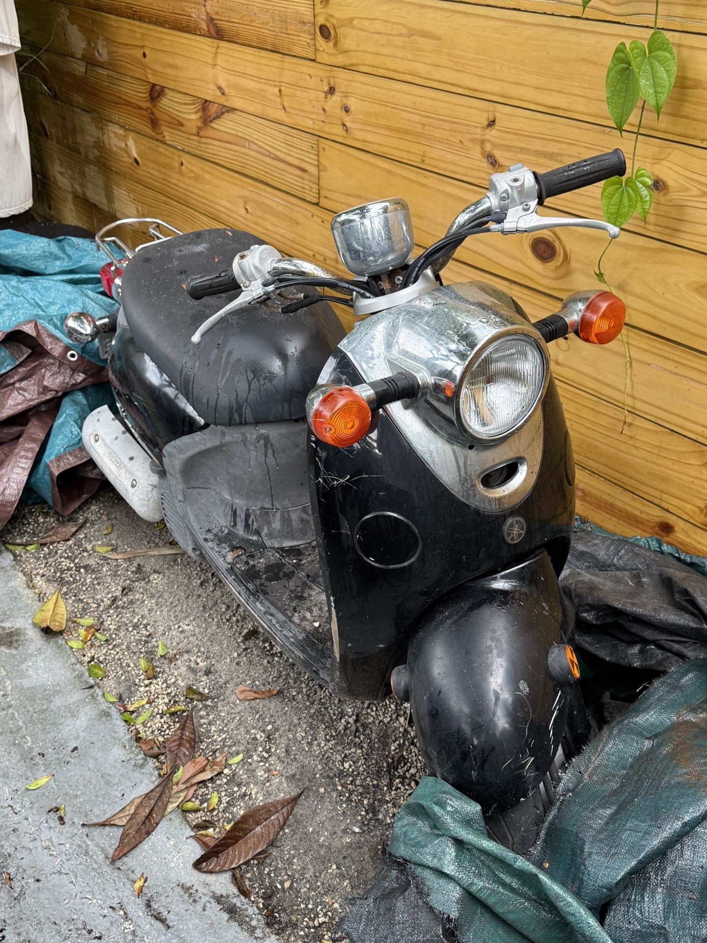 Yamaha Vino 50CC Works Great LOW MILES But Needs Mechanic To Turn On