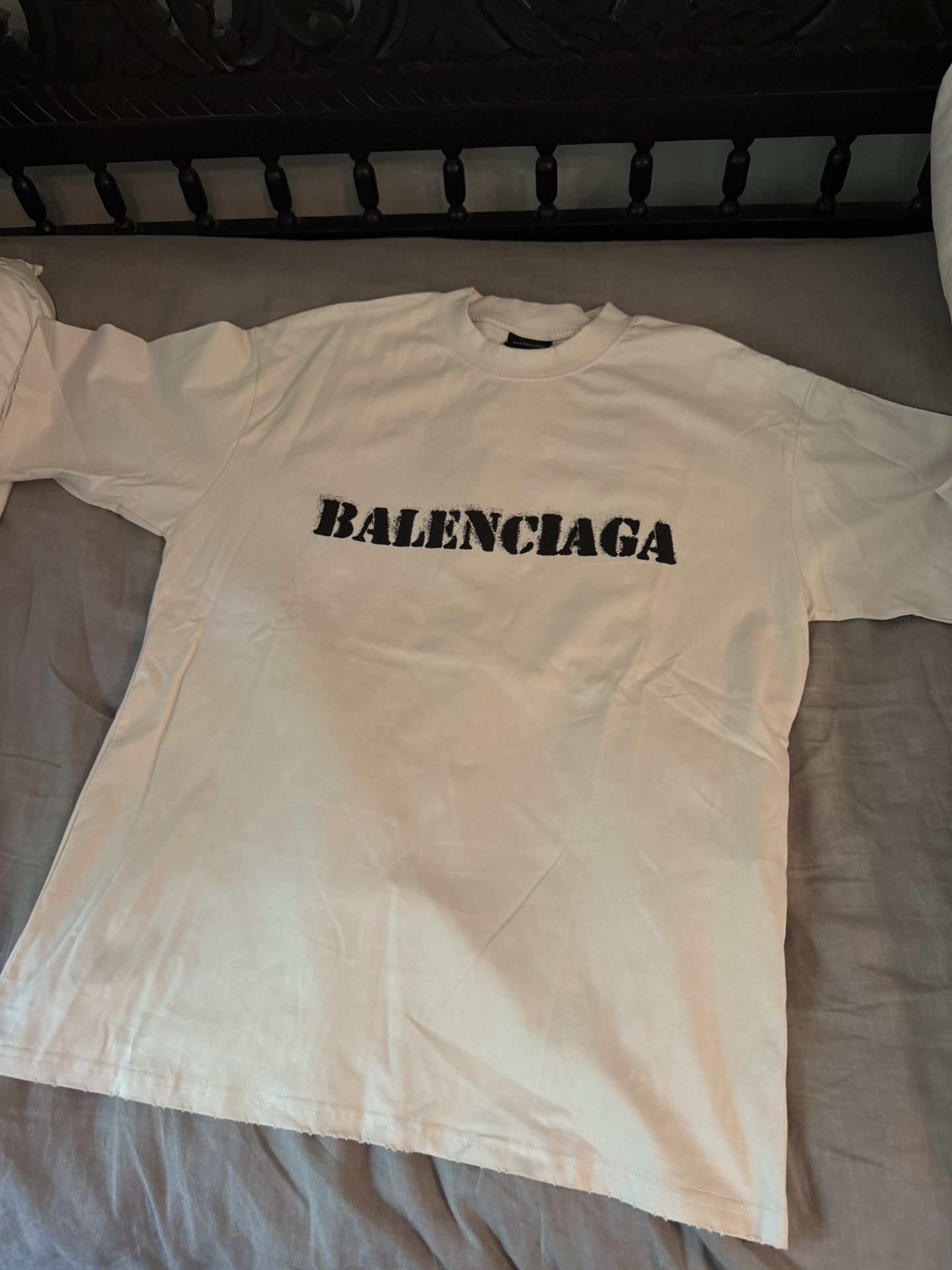 Spray Logo Tee