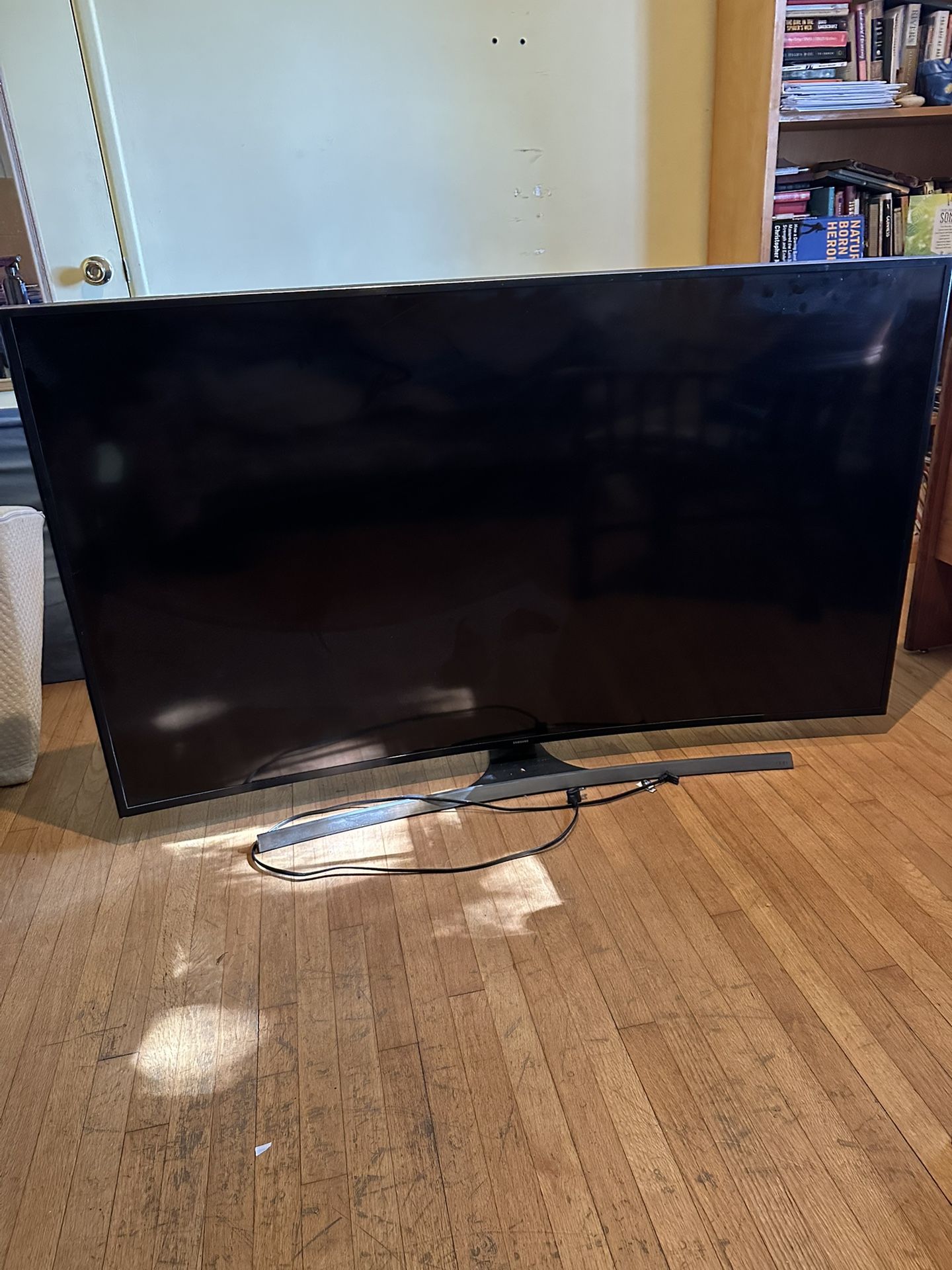 65” 4K Curved Samsung TV