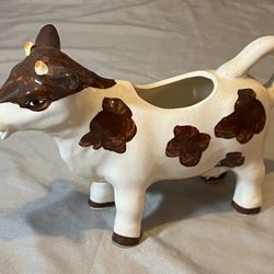 Vintage Cow Creamer !
