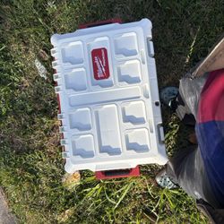 Milwaukee Pack out Cooler 