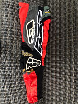 Good condition Fox dirt bike pants size is Italy 46 30