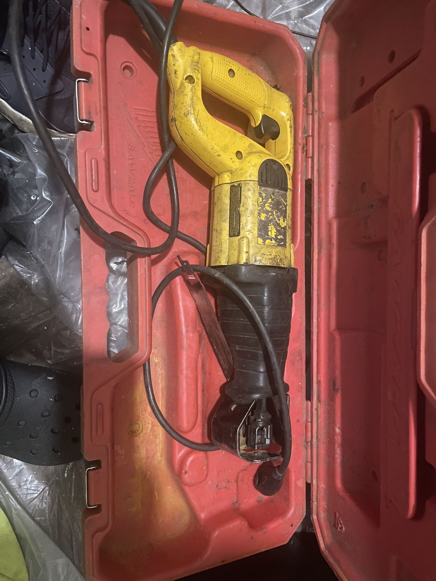 Sawzall(Dewalt) Chorded