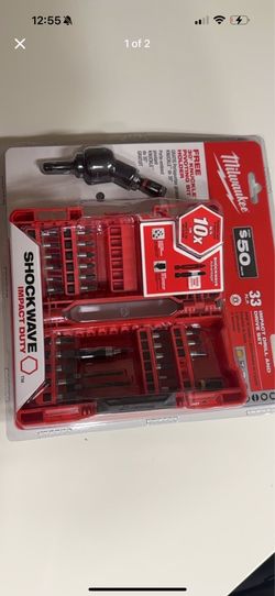 Milwaukee Shockwave Impact Duty 33-piece Drill and Drive Set with Free 30° Knuckle Pivoting Bit Holder