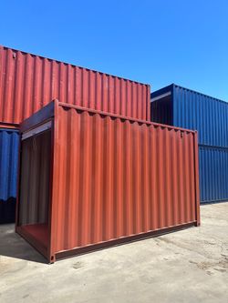 CUSTOM 15FT SHIPPING CONTAINER – ROLL UP DOOR ENTRY
