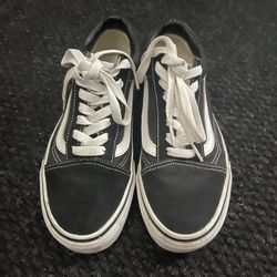 Old Skool Black & White Vans