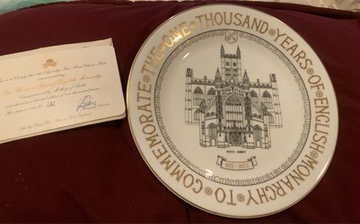 Beautiful commemorative plate documenting 1000 years of British monarchy.  Proof of authenticity.  Sign and number.