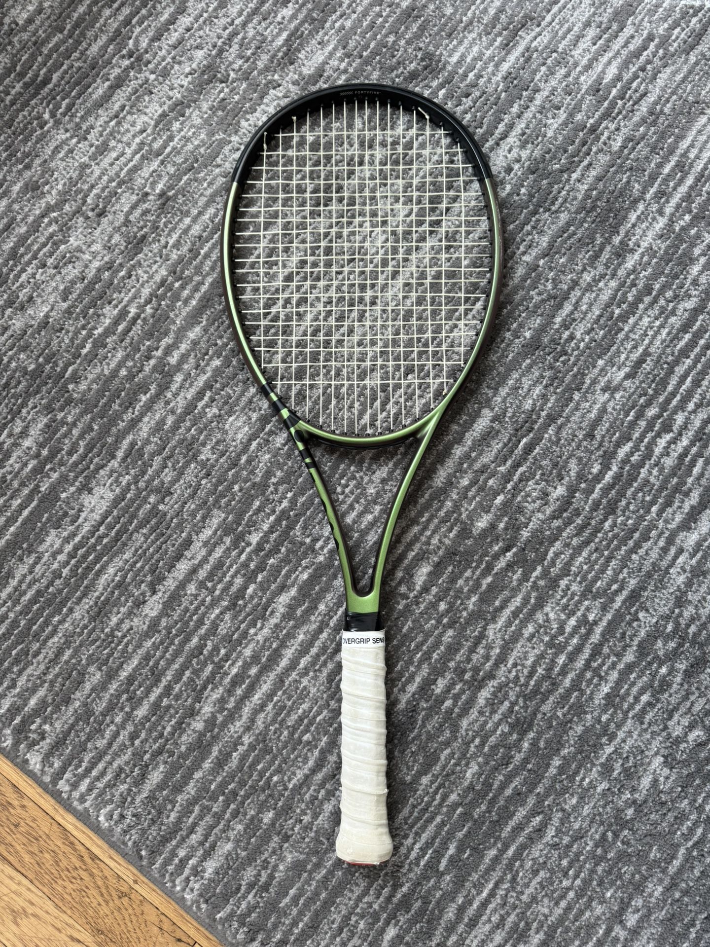 Wilson Blade V8 98 (4 3/8)