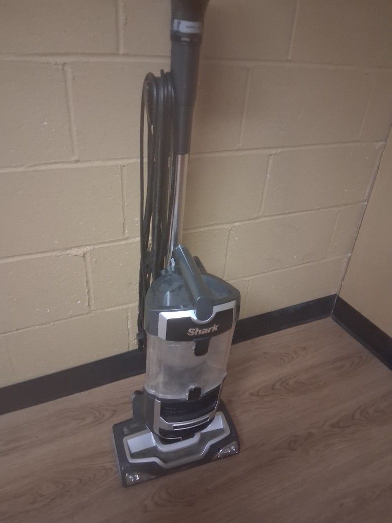 Shark Vacuum Works Great