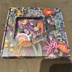 Rolling Tray. 
