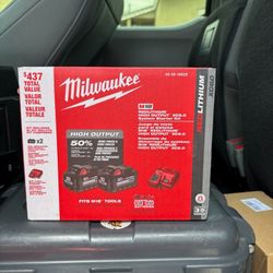 Milwaukee M18 XC 6.0 High Output Battery Kit W/Charger