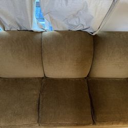 Free Lazyboy Couch With Pullout Matress