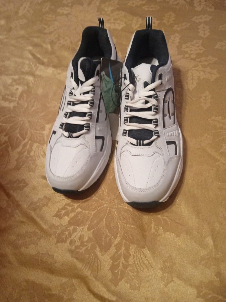 Men's La Gear Shoes Size 9.5/ New In Box 