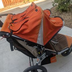 Bob Revolution Double Stroller Good Shape