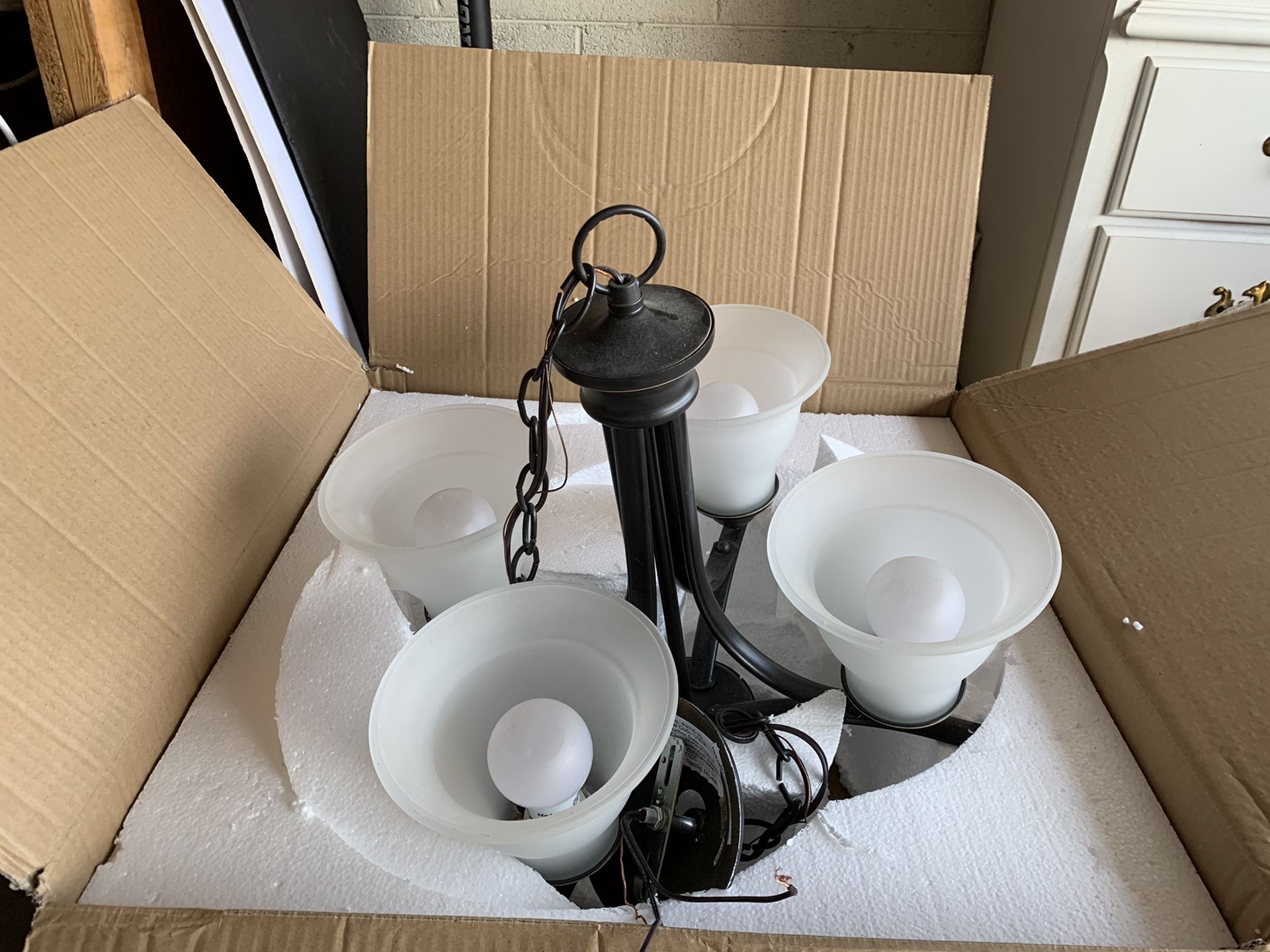 Mamax chandelier light fixture - Like new