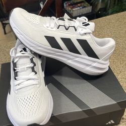 Adidas men’s shoes size 9