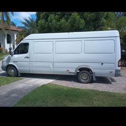 mobile home ready! 2006 3500 dodge sprinter dually! 5cylinder diesel ! run and drive! 🚚🚢🎁💐🦾