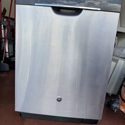 GE Stainless Steel Dishwasher |  Model GDF520PSJ2SS | Great Condition | Kendall 33185 Pickup 