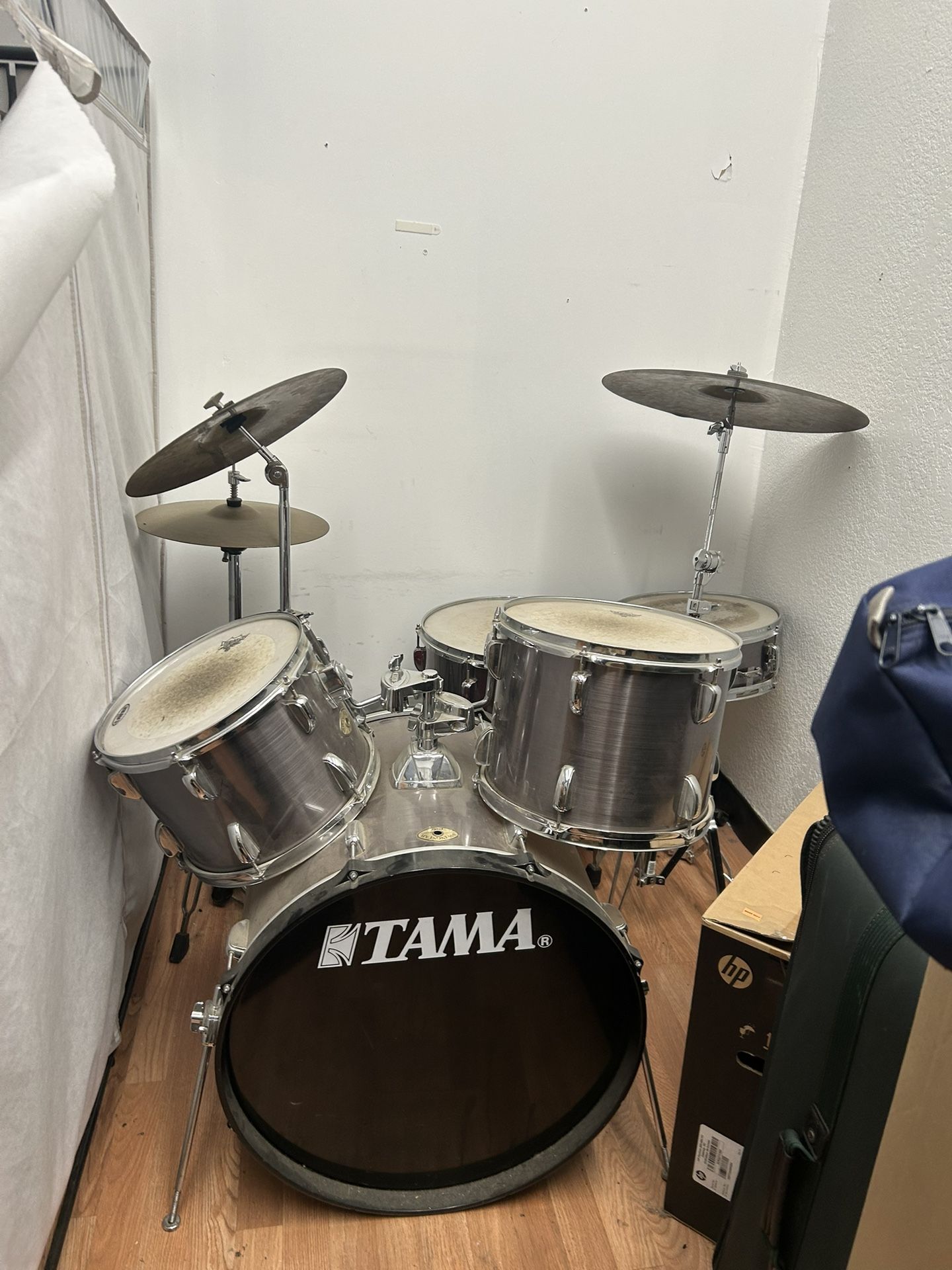 TAMA DRUM SET -SWINGSTAR 9 Pieces