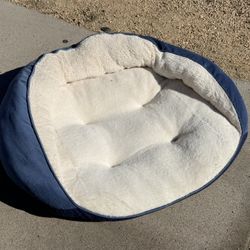 Medium Dog Bed Navy Blue and White 36” x 30”