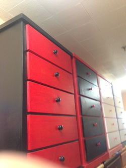 Pinewood Drawer Dresser Red