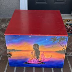 Cheer Wooden Stand Box 