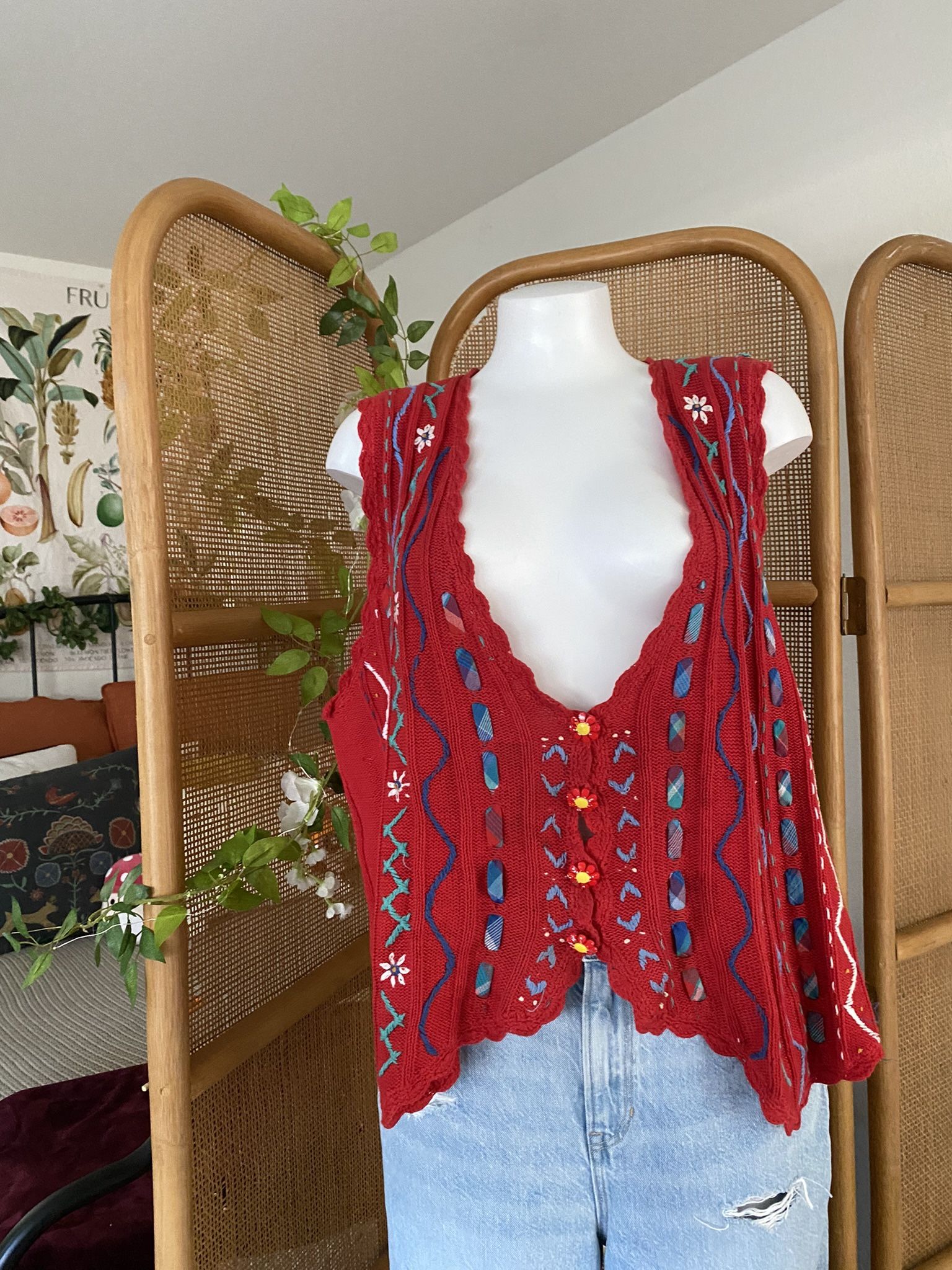 Vtg Sweater Vest Red Floral Koret City Blues cottage-core