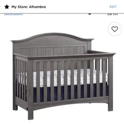 Soho Crib with NEW toddler rail, mattress and mattress protector
