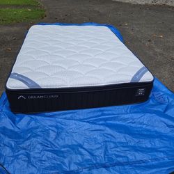 Dreamcloud Premier Queen Mattress 