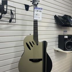 Acoustic/electric Guitar Ovation 