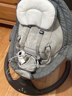 Electric baby swing