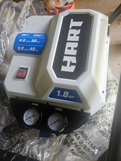 New Hart 20 gal 1.8 HP vertical air compressor w hose